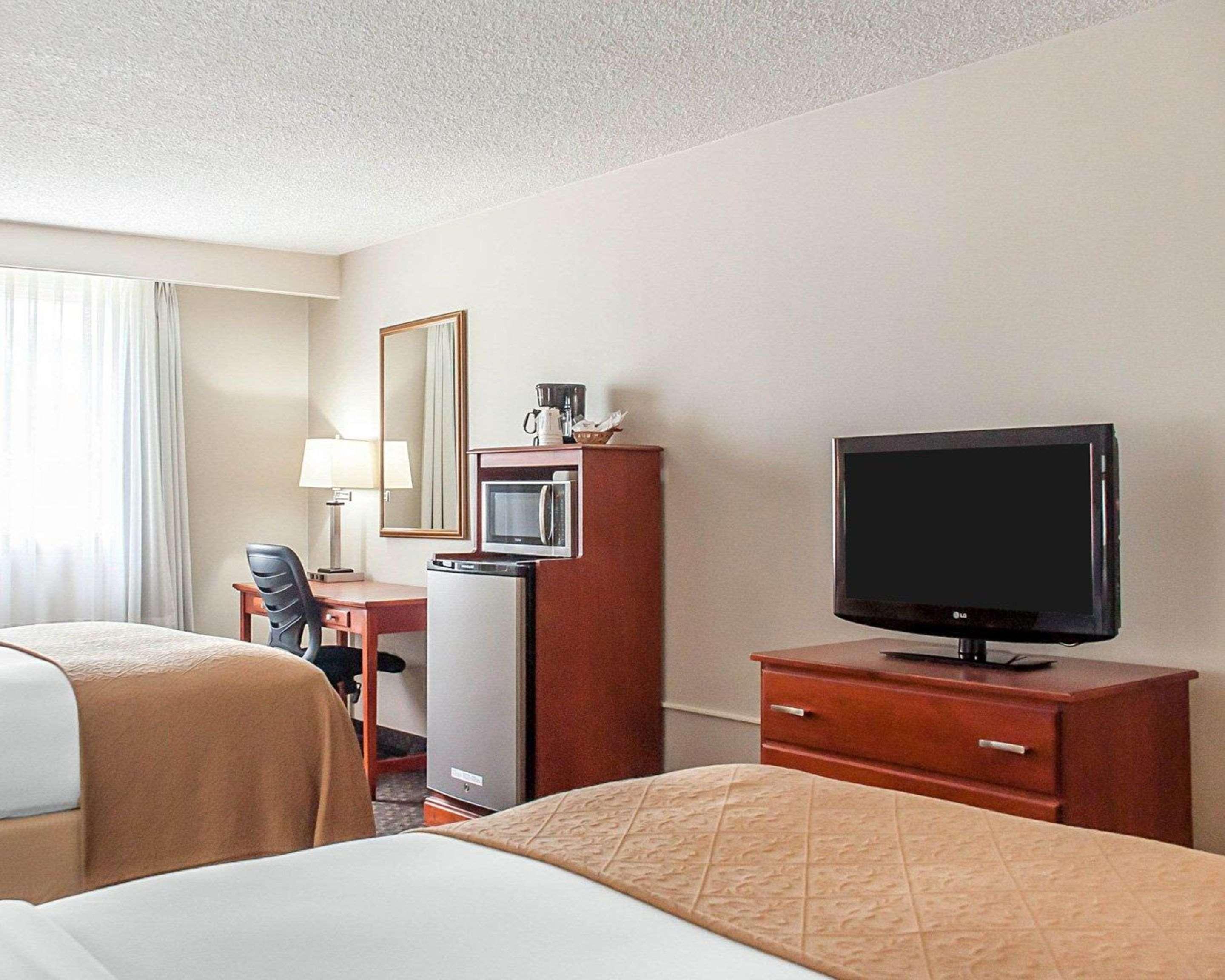 Quality Inn & Suites Vestal Binghamton Near University Buitenkant foto
